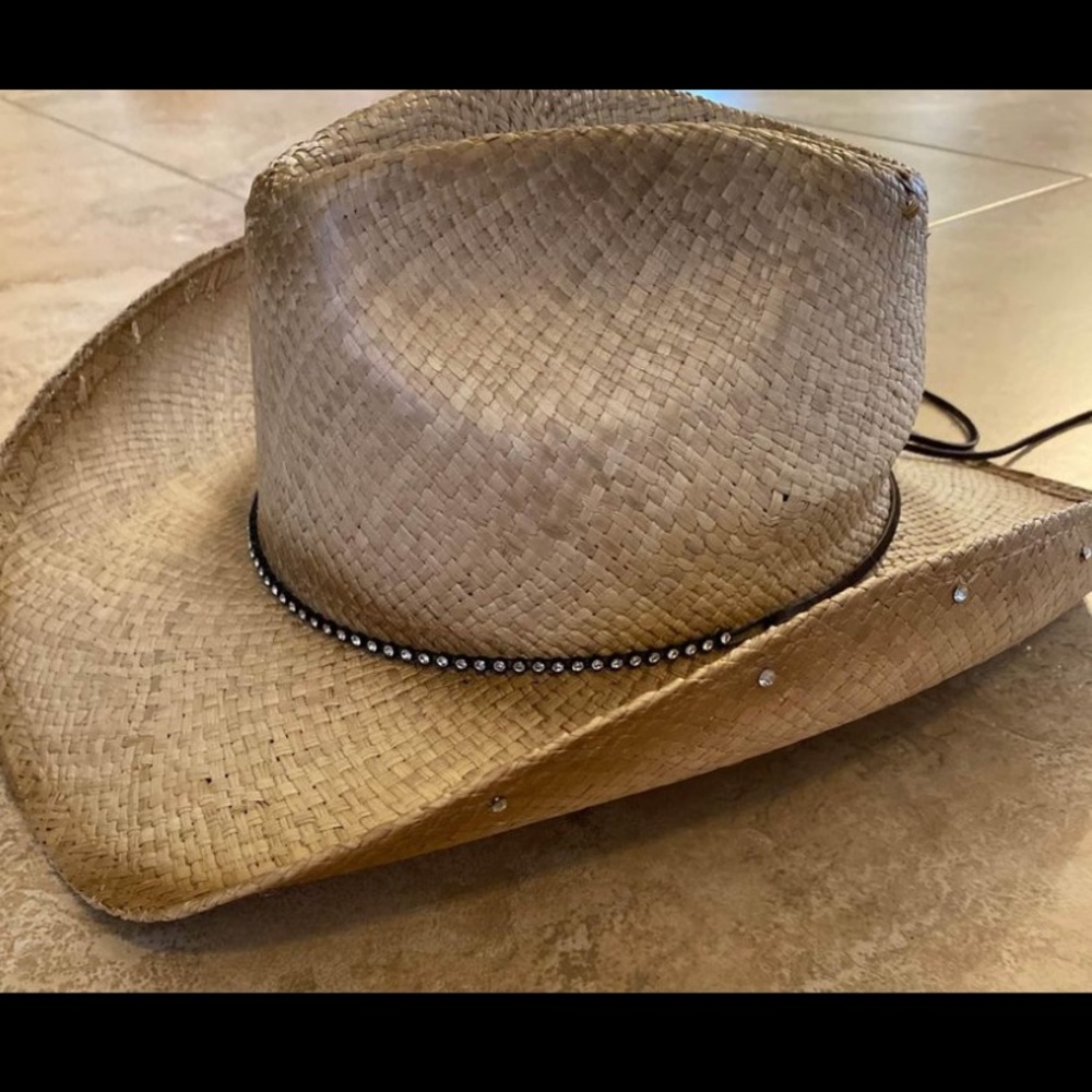 Forever Promised 100% beige straw rhinestone rimmed cowboy hat